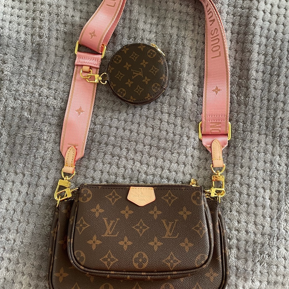 NEW Louis Vuitton Pochette Pink Multibag
